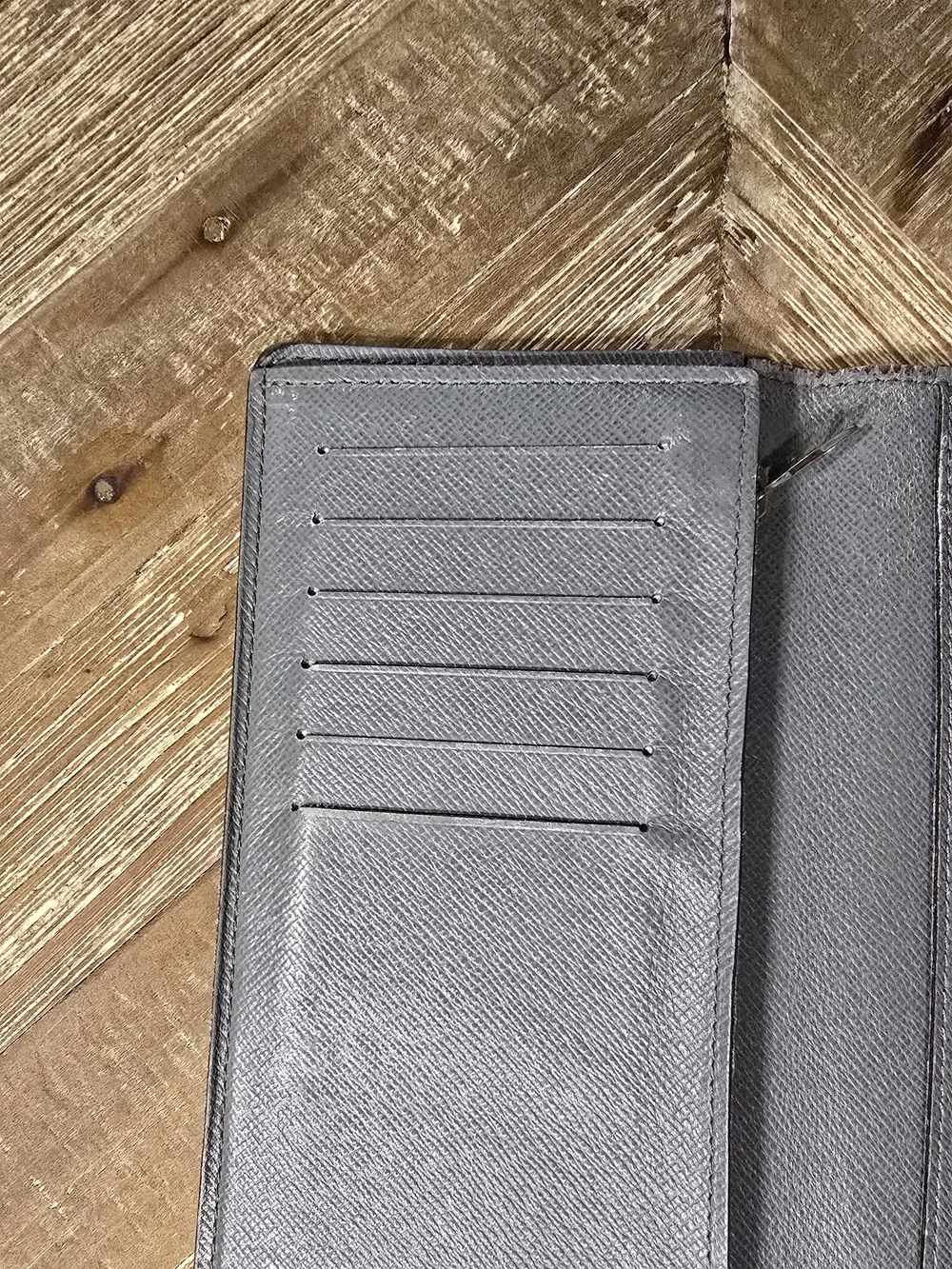 Authentic Louis Vuitton Taiga Brazza Long Wallet Gray Bifold